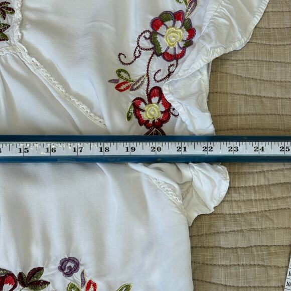 My Beloved Floral Embroidery White Boho Ruffle Blouse Women’s M/L - Picture 6 of 8